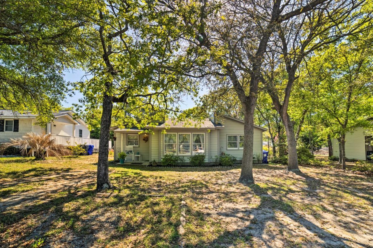Oak Island Home With Fenced Yard, Walk To Long Beach מראה חיצוני תמונה