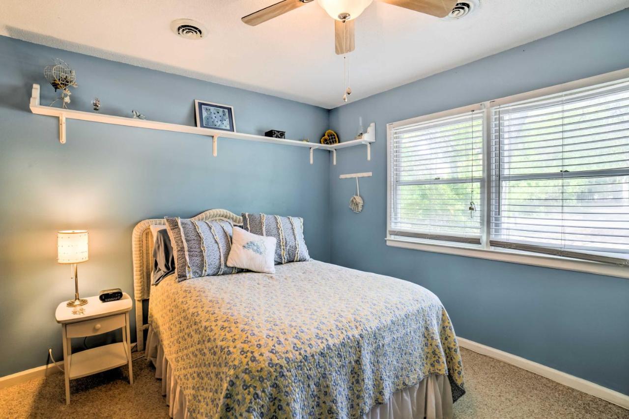 Oak Island Home With Fenced Yard, Walk To Long Beach מראה חיצוני תמונה